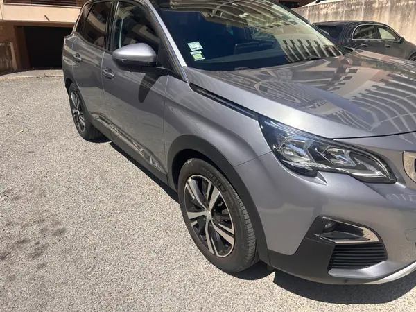 Peugeot 3008 2018 - 15000 EUR, 113000 km - 113000km - foto 4 de 5