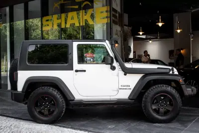 Jeep Wrangler 2008 - 30990 EUR, 142871 km - AUTO.MOTO.pt - 142871km - foto 6 de 29