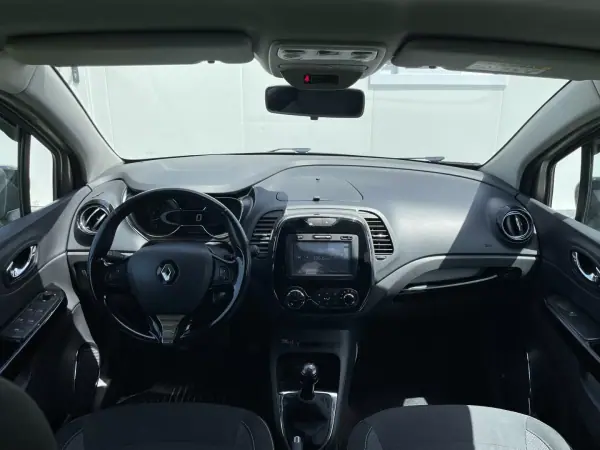 Renault Captur 2014 - 9750 EUR, 164700 km - AUTO.MOTO.pt - 164700km - foto 5 de 34