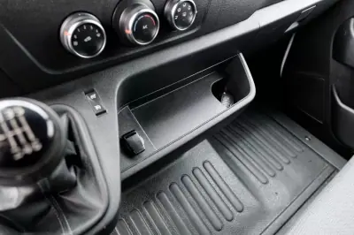 Renault MASTER 2.2DCI CAIXA ABERTA 2023 - 22750 EUR, 166000 km - AUTO.MOTO.pt - 166000km - foto 6 de 20