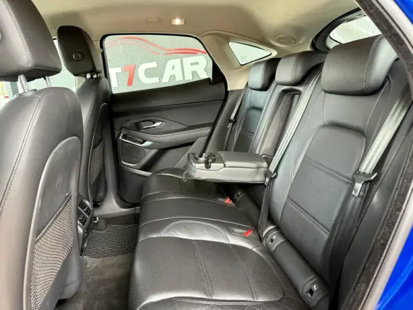 Jaguar E-Pace 2018 - 27990 EUR, 120110 km - AUTO.MOTO.pt - 120110km - foto 10 de 32
