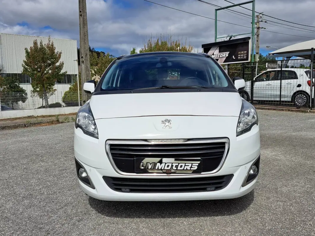 Peugeot 5008 2016 - 13450 EUR, 164950 km - AUTO.MOTO.pt - 164950km - foto 2 de 47