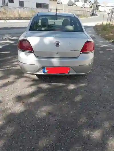 Fiat Linea 2007 - 2900 EUR, 185000 km - AUTO.MOTO.pt - 185000km - foto 4 de 12