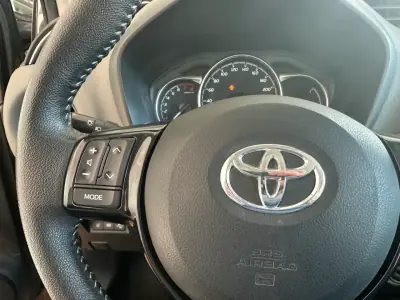 Toyota Yaris 2018 - 14900 EUR, 41312 km - AUTO.MOTO.pt - 41312km - foto 16 de 27