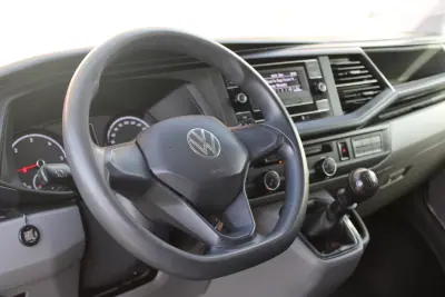 VW Transporter 2.0 TDI Confortline Extra AC 2020 - 17990 EUR, 199000 km - AUTO.MOTO.pt - 199000km - foto 19 de 24