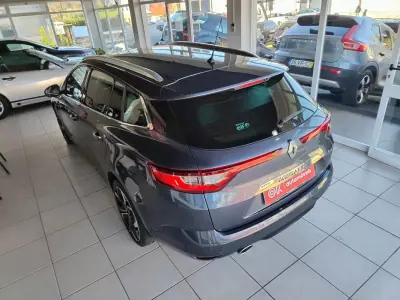 Renault Mégane Sport Tourer 2019 - 13750 EUR, 155000 km - AUTO.MOTO.pt - 155000km - foto 8 de 35