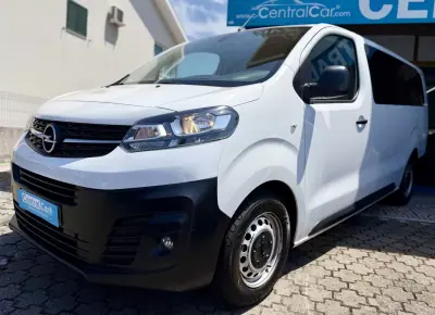 Opel Vivaro 2022 - 32950 EUR, 78000 km - AUTO.MOTO.pt - 78000km - foto 5 de 22