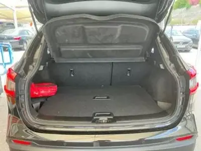 Nissan Qashqai 2018 - 15490 EUR, 119000 km - AUTO.MOTO.pt - 119000km - foto 11 de 11