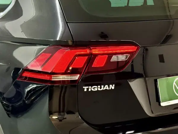 Volkswagen Tiguan 2017 - 17750 EUR, 120000 km - AUTO.MOTO.pt - 120000km - foto 15 de 50