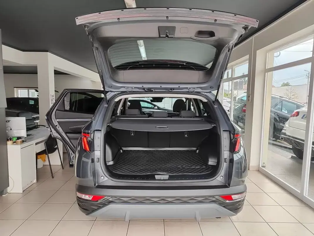 Hyundai Tucson 2023 - 27350 EUR, 19200 km - AUTO.MOTO.pt - 19200km - foto 16 de 40