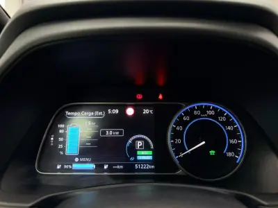Nissan Leaf 2023 - 15750 EUR, 51000 km - AUTO.MOTO.pt - 51000km - foto 21 de 24