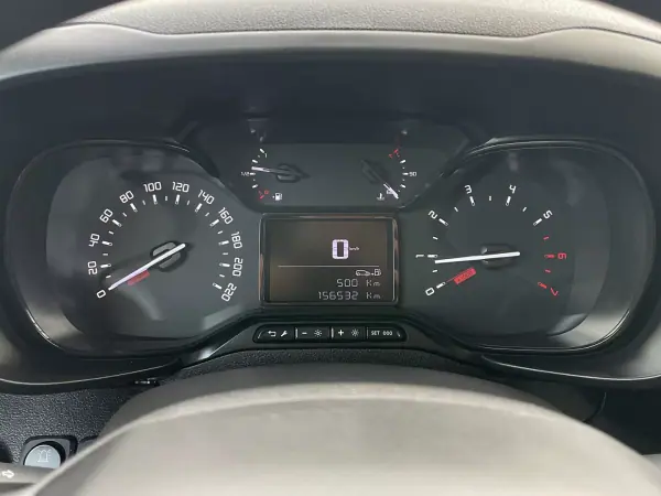 Citroën Berlingo 2020 - 10750 EUR, 156000 km - AUTO.MOTO.pt - 156000km - foto 31 de 32