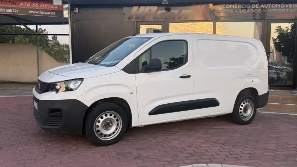 Peugeot Partner 2020 - 12990 EUR, 130000 km - AUTO.MOTO.pt - 130000km - foto 5 de 23
