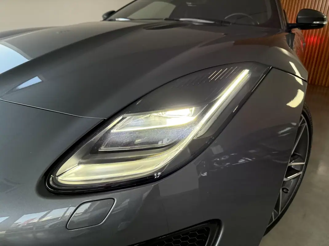 Jaguar F-Type 2018 - 46000 EUR, 64300 km - AUTO.MOTO.pt - 64300km - foto 12 de 135