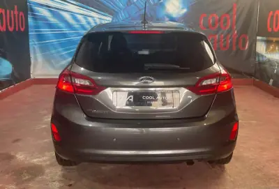 Ford Fiesta 2021 - 13999 EUR, 80000 km - AUTO.MOTO.pt - 80000km - foto 5 de 46