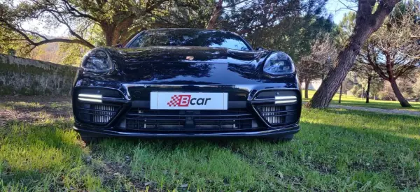 Porsche Panamera 2017 - 76490 EUR, 62500 km - AUTO.MOTO.pt - 62500km - foto 4 de 49
