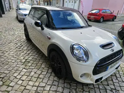 MINI Cooper 2017 - 14999 EUR, 166333 km - AUTO.MOTO.pt - 166333km - foto 3 de 24