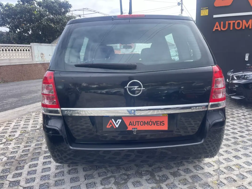 Opel Zafira 2009 - 3950 EUR, 309758 km - AUTO.MOTO.pt - 309758km - foto 6 de 13
