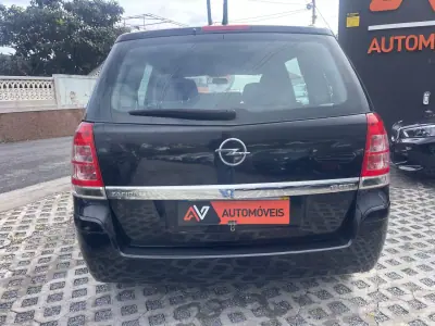 Opel Zafira 2009 - 3950 EUR, 309758 km - AUTO.MOTO.pt - 309758km - foto 6 de 13
