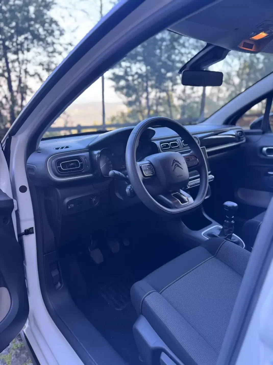 Citroën C3 2022 - 15500 EUR, 10824 km - AUTO.MOTO.pt - 10824km - foto 5 de 19