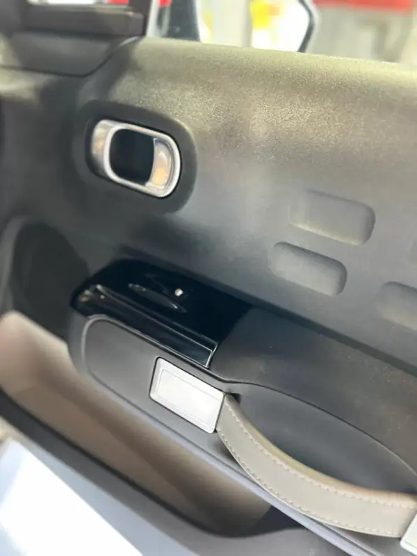 Citroën C3 2022 - 11000 EUR, 129000 km - AUTO.MOTO.pt - 129000km - foto 15 de 35