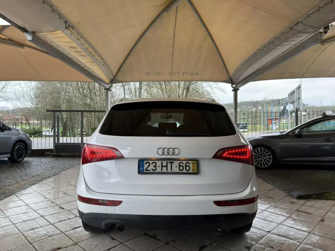 Audi Q5 2009 - 13950 EUR, 326842 km - AUTO.MOTO.pt - 326842km - foto 6 de 33