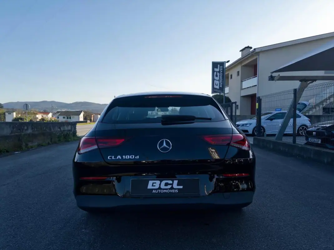 Mercedes-Benz CLA 180 2019 - 21990 EUR, 164000 km - AUTO.MOTO.pt - 164000km - foto 6 de 39