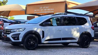 Dacia Jogger 2023 - 17750 EUR, 55800 km - AUTO.MOTO.pt - 55800km - foto 4 de 22