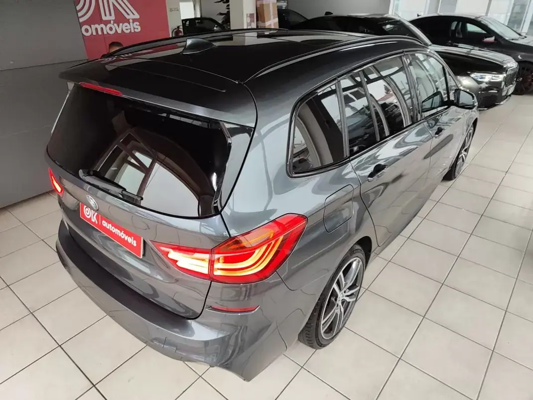 BMW 218 Gran Tourer 2015 - 17250 EUR, 190800 km - AUTO.MOTO.pt - 190800km - foto 10 de 35
