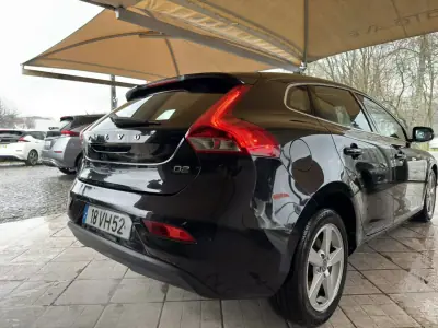 Volvo V40 2014 - 10950 EUR, 203325 km - AUTO.MOTO.pt - 203325km - foto 7 de 32