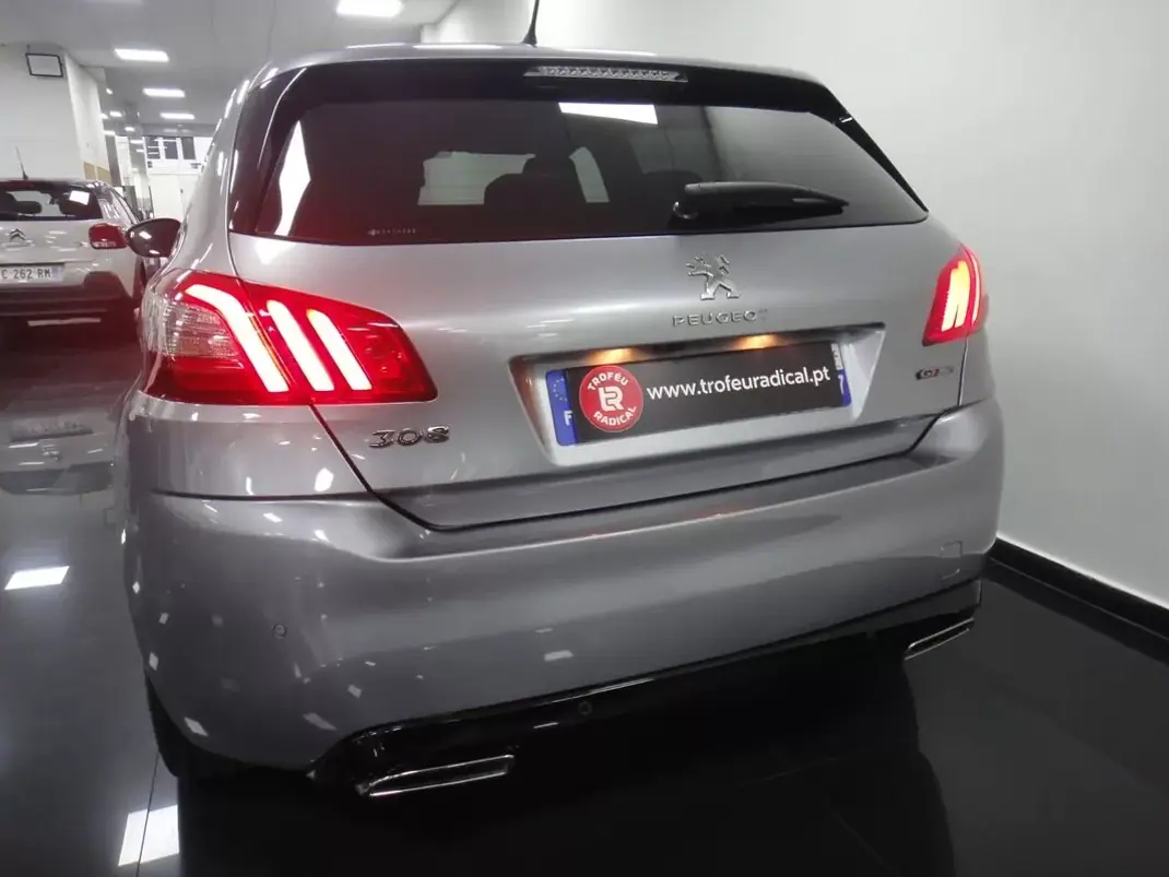 Peugeot 308 2020 - 14990 EUR, 60000 km - AUTO.MOTO.pt - 60000km - foto 10 de 33