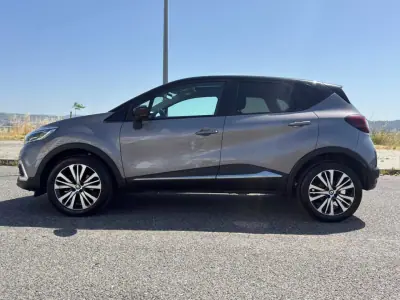 Renault Captur 2017 - 14750 EUR, 95250 km - AUTO.MOTO.pt - 95250km - foto 8 de 48