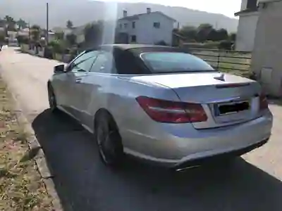 Mercedes-Benz E 250 2010 - 23000 EUR, 212000 km - AUTO.MOTO.pt - 212000km - foto 8 de 20