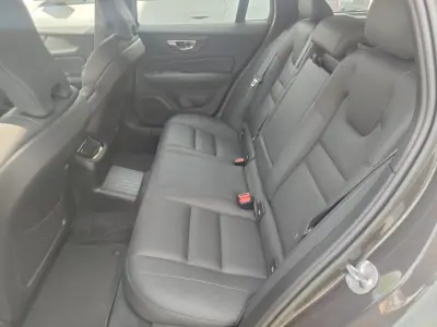 Volvo V60 2023 - 34900 EUR, 74980 km - AUTO.MOTO.pt - 74980km - foto 9 de 22