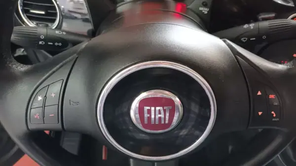 Fiat 500 2014 - 9500 EUR, 76319 km - AUTO.MOTO.pt - 76319km - foto 23 de 49