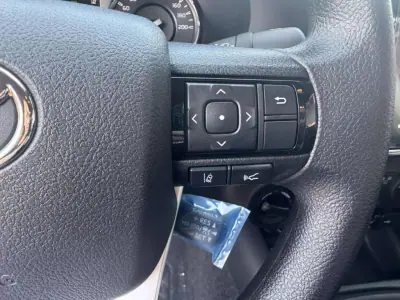 Toyota Hilux 2025 - 64900 EUR, 34 km - AUTO.MOTO.pt - 34km - foto 18 de 29