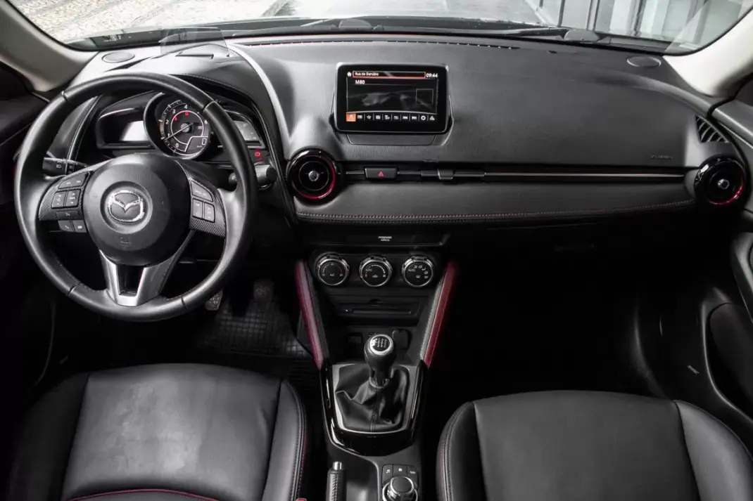 Mazda CX-3 2016 - 12990 EUR, 111568 km - AUTO.MOTO.pt - 111568km - foto 34 de 39