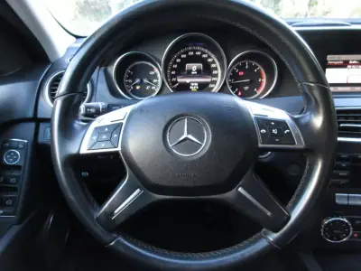 Mercedes-Benz C 180 2012 - 13490 EUR, 240000 km - AUTO.MOTO.pt - 240000km - foto 40 de 47