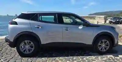 Peugeot 2008 2022 - 16900 EUR, 113000 km - AUTO.MOTO.pt - 113000km - foto 9 de 11