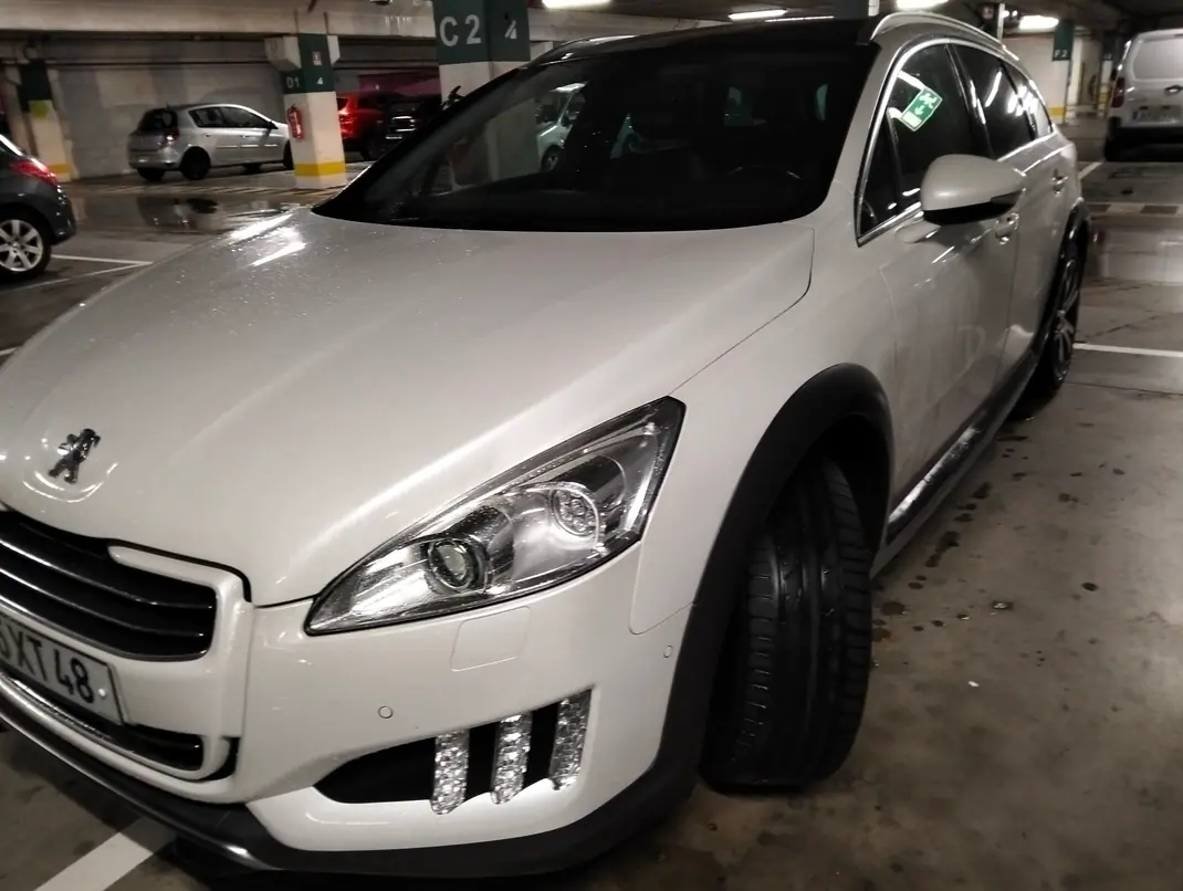 Peugeot 508 RXH 2012 - 7250 EUR, 267000 km - AUTO.MOTO.pt - 267000km - foto 20 de 23