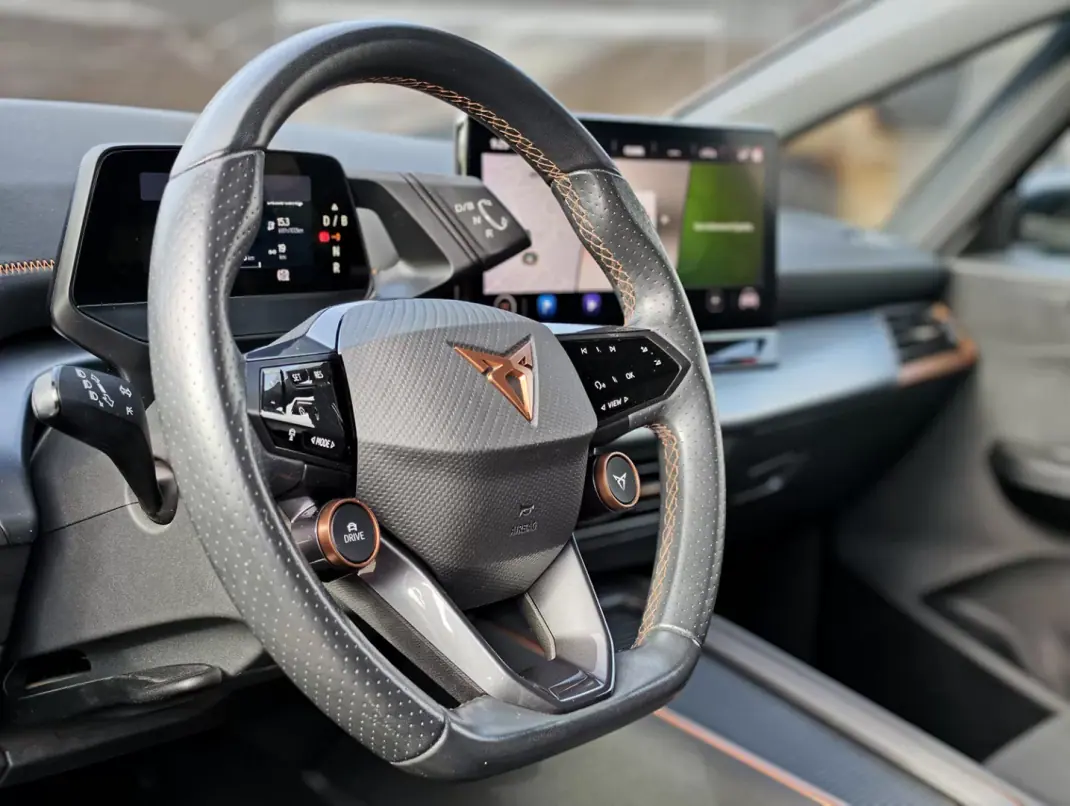Cupra Born 2022 - 24900 EUR, 33000 km - 33000km - foto 16 de 19