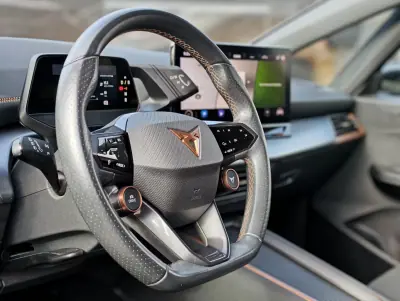 Cupra Born 2022 - 24900 EUR, 33000 km - 33000km - foto 16 de 19
