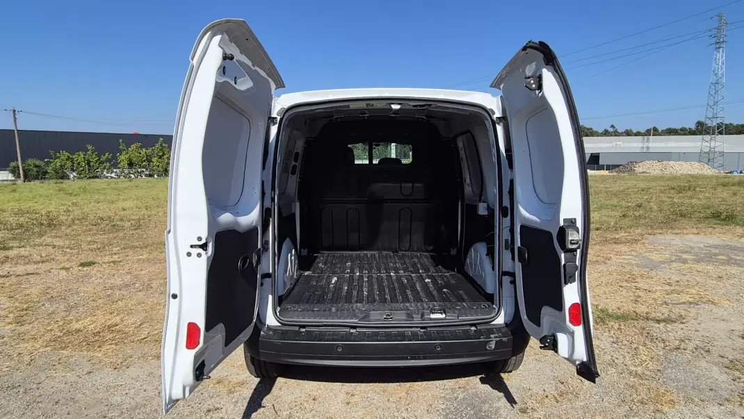 Renault Kangoo 2015 - 7900 EUR, 243519 km - 243519km - foto 6 de 14