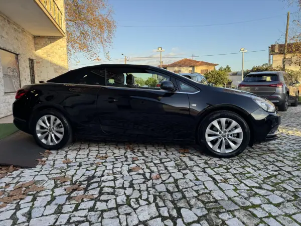 Opel Cascada 2018 - 16900 EUR, 128000 km - AUTO.MOTO.pt - 128000km - foto 5 de 43