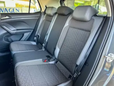 Volkswagen T-Cross 2019 - 15990 EUR, 140000 km - AUTO.MOTO.pt - 140000km - foto 8 de 12