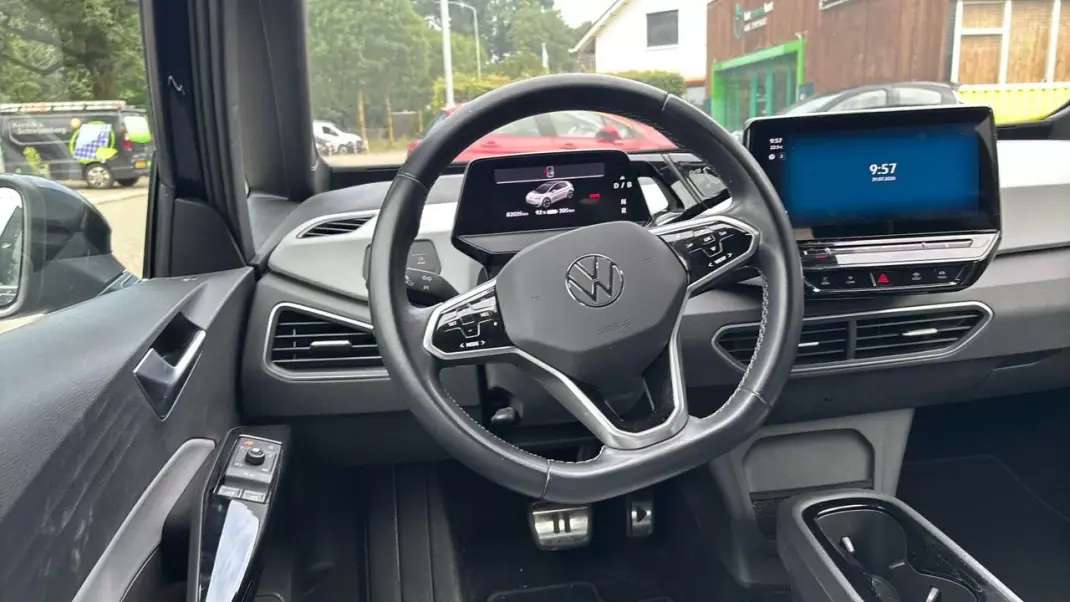 Volkswagen ID.3 2023 - 24550 EUR, 82035 km - 82035km - foto 6 de 12
