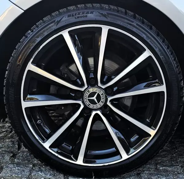 Mercedes-Benz A 180 2018 - 18500 EUR, 130000 km - AUTO.MOTO.pt - 130000km - foto 17 de 25