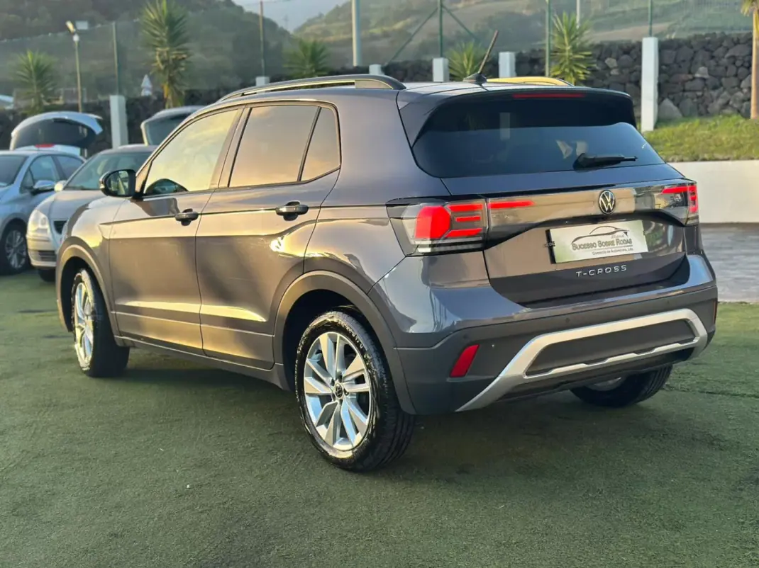 Volkswagen T-Cross 2024 - 23490 EUR, 48540 km - AUTO.MOTO.pt - 48540km - foto 9 de 17
