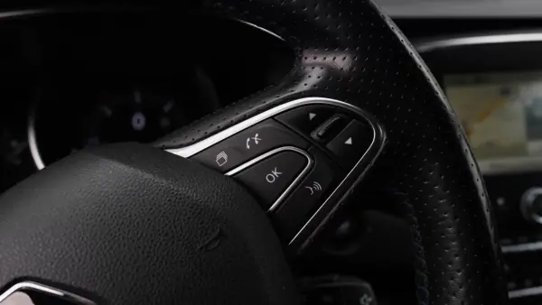Renault Mégane Sport Tourer 2019 - 16300 EUR, 123000 km - AUTO.MOTO.pt - 123000km - foto 24 de 30