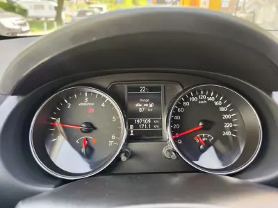 Nissan Qashqai 2013 - 9980 EUR, 197150 km - AUTO.MOTO.pt - 197150km - foto 33 de 40